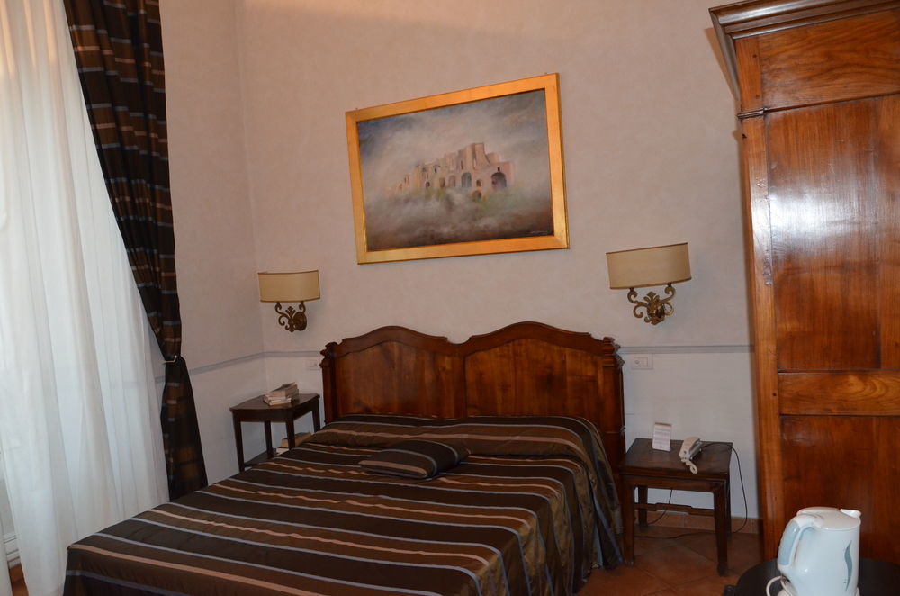 Trevispagna Charme โรม ภายนอก รูปภาพ